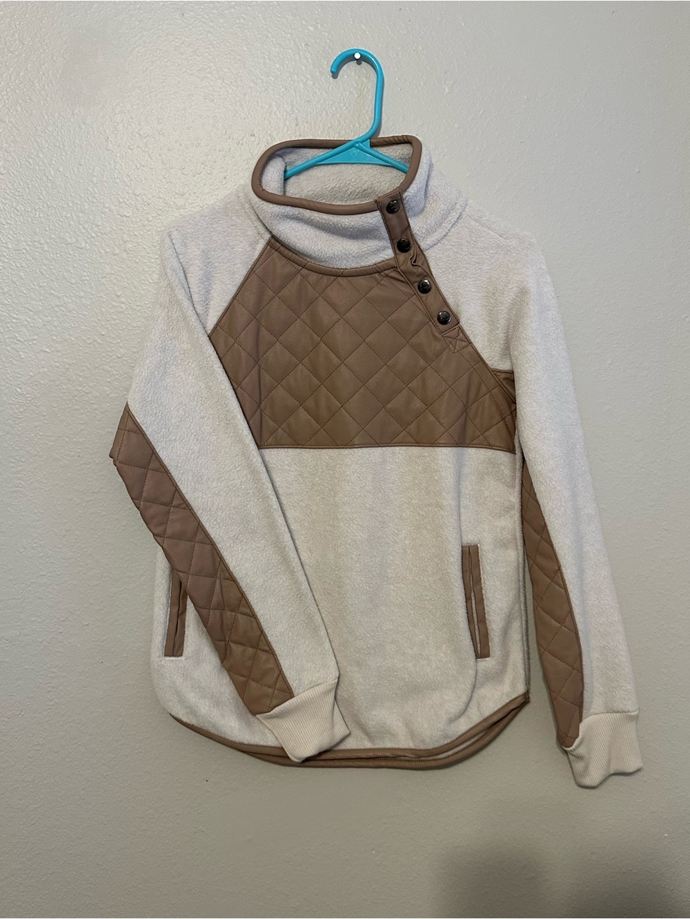 Abercrombie & Fitch Cream and Tan Quilted-Panel Turtleneck Pullover
